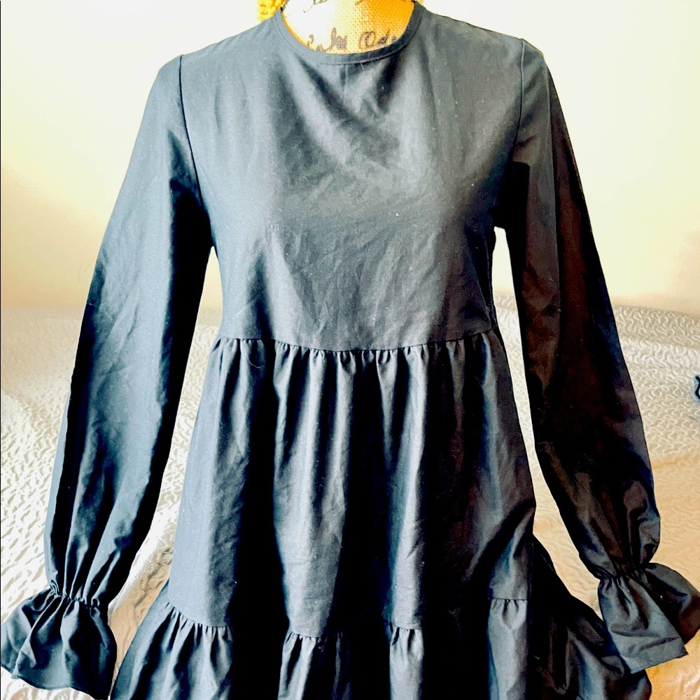 Perfect little black dress!